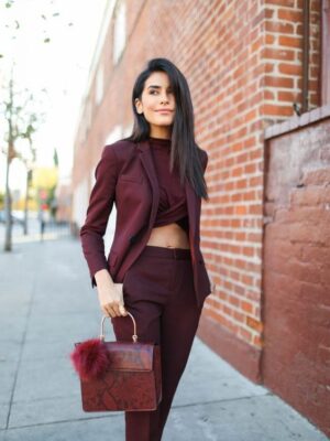 How-To-Style-Burgundy-Color-Clothes-This-Winter-13